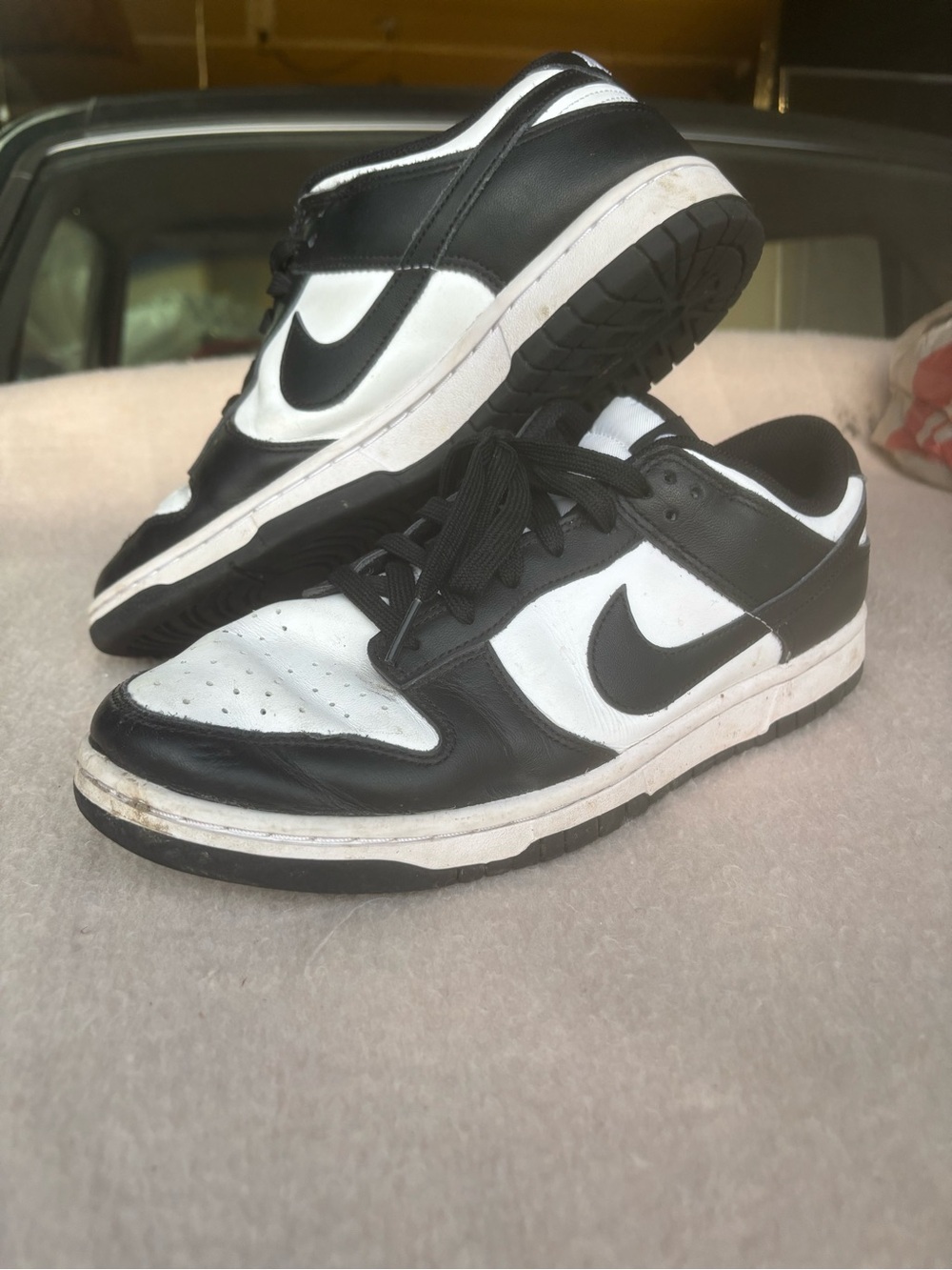 Nike Men’s Low-Top Sneakers - Black & White